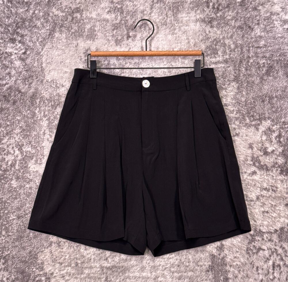 New MARLE 100% Silk Shorts 12 Womens Black Pleated